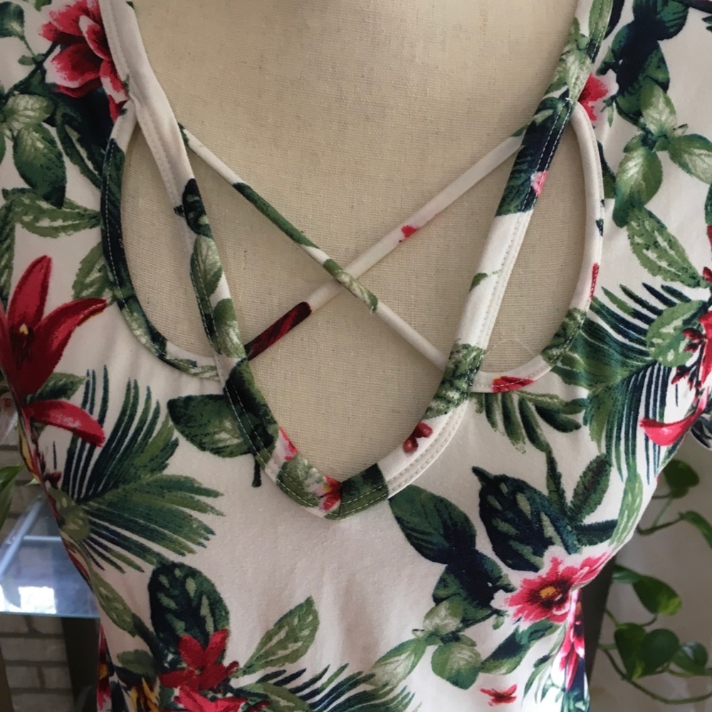 Hawaiian 🌺 Pattern Blouse